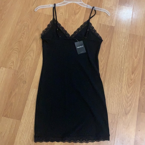 NWT Forever 21 Lace Trimmed Little Black Dress - Picture 4 of 4